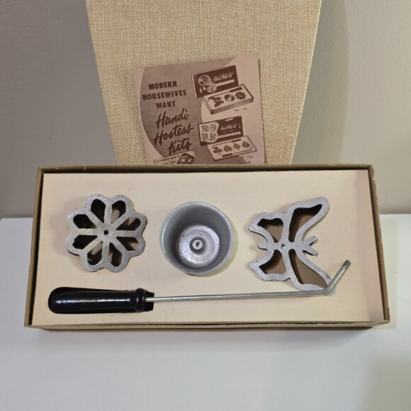 Handi Hostess Kit Waf-L-Ette and Patty Shell Molds Waffle Iron and Pastry Shells - Picture 3 of 9